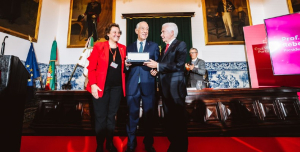 Presidente da República distingue a Cruz Vermelha Portuguesa no seu 160.º aniversário com a mais alta condecoração nacional